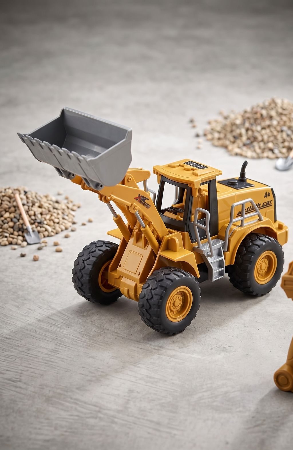 CITY TRUCK 1:16 Scale Remote Control Wheel Loader - Yellow