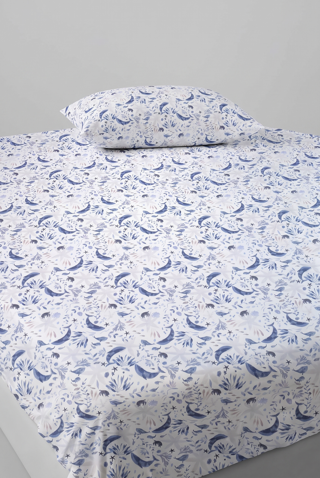 Blue Whale and Sea Creature Themed kids Percale Bed Sheet