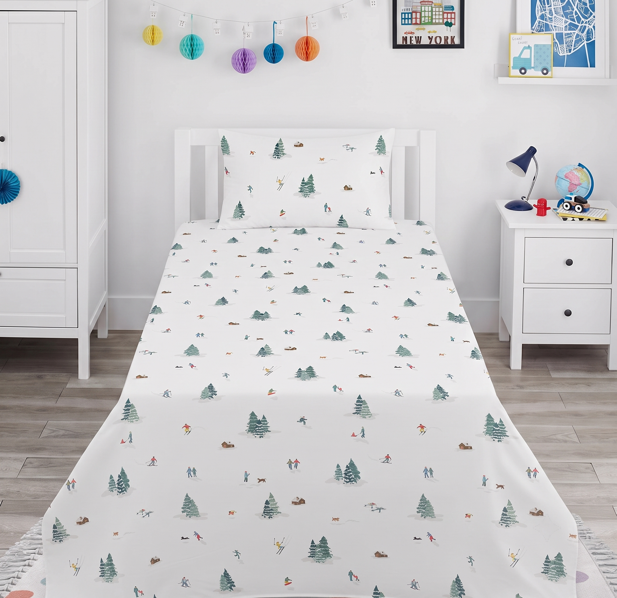 The cozy winter-themed kids Percale Bed Sheet