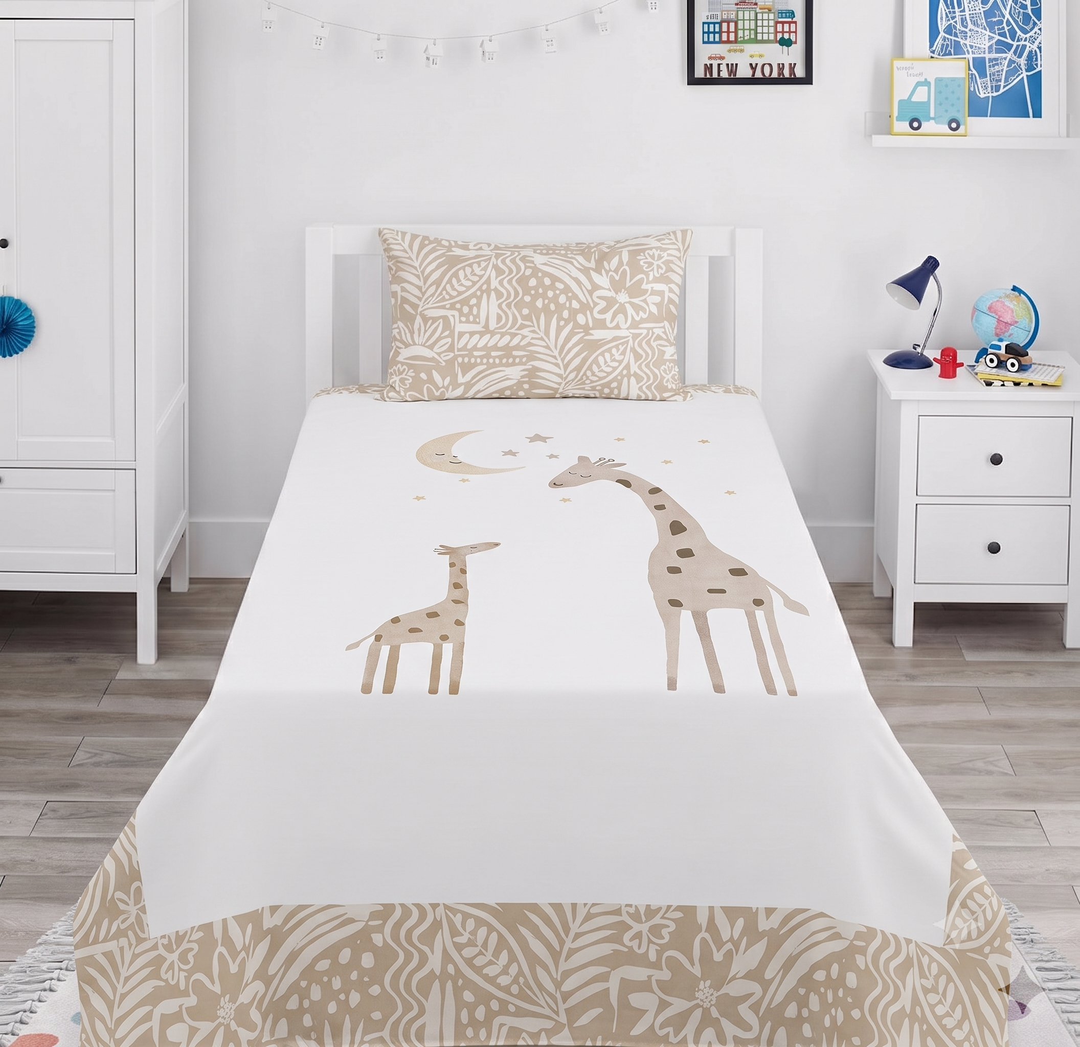 White Giraffe Themed kids Cotton Bed Sheet